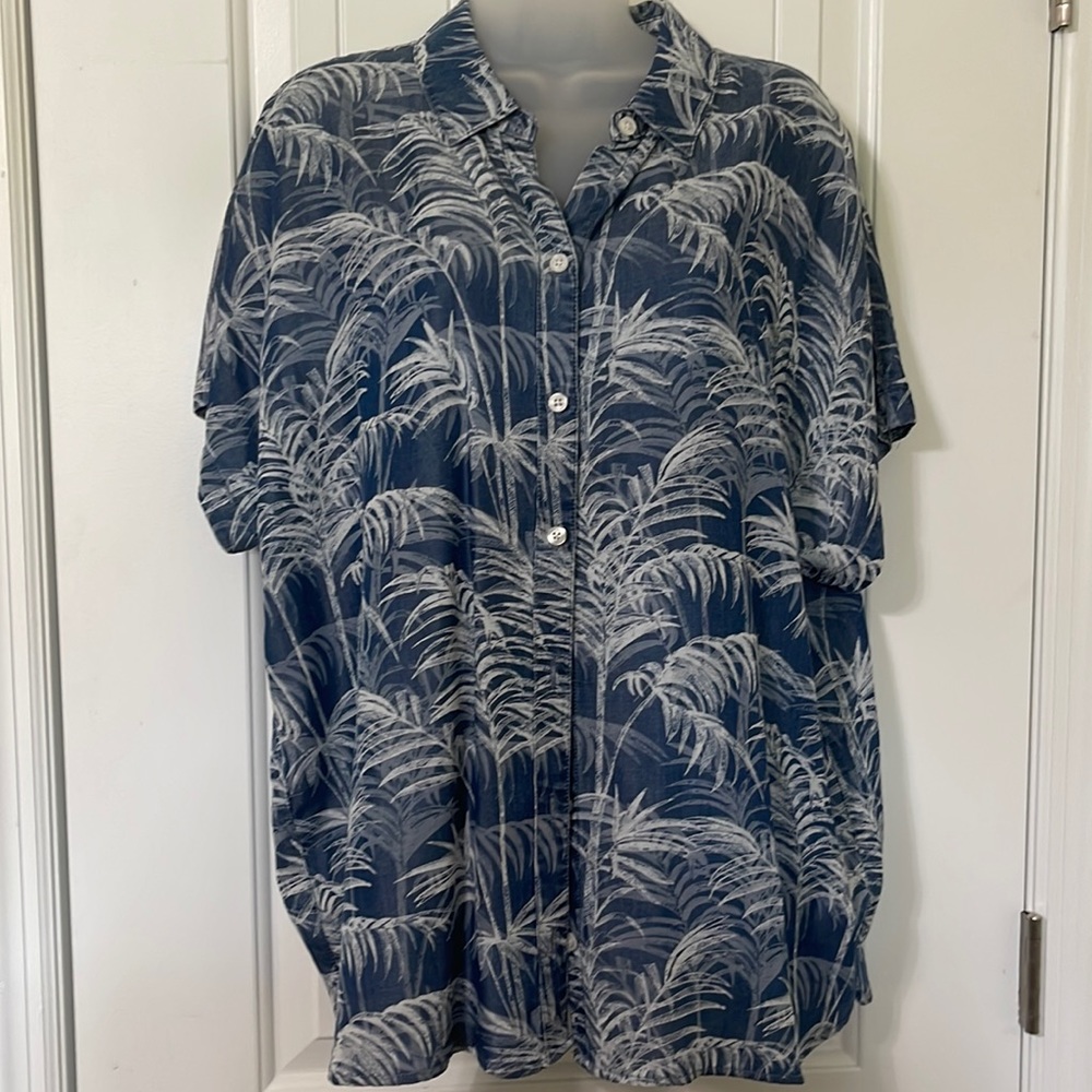 Tommy Bahama Blue Palm Print Two Piece Set. Shirt Large Pants Medium.